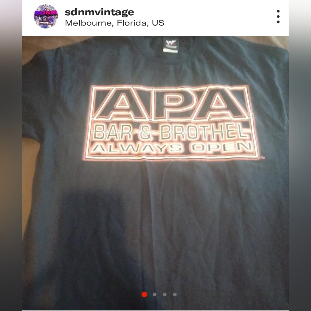 Dead stock 2000s APA Bar and grill tee